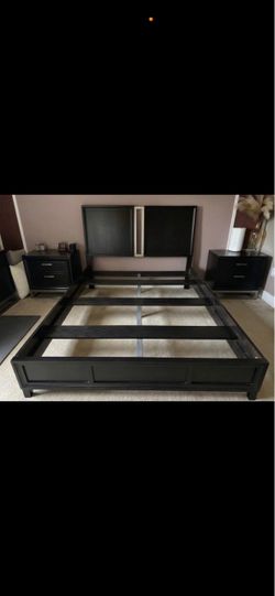 4-Piece Queen Bedroom Set – $250 OBO