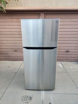 LG REFRIGERATOR
