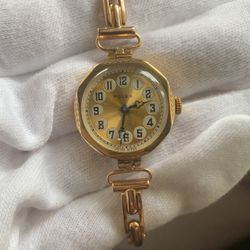 Ladies Art Deco 1928 Rolex 9ct Gold Dress Watch.