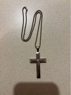 Men’s stainless steel cross necklace