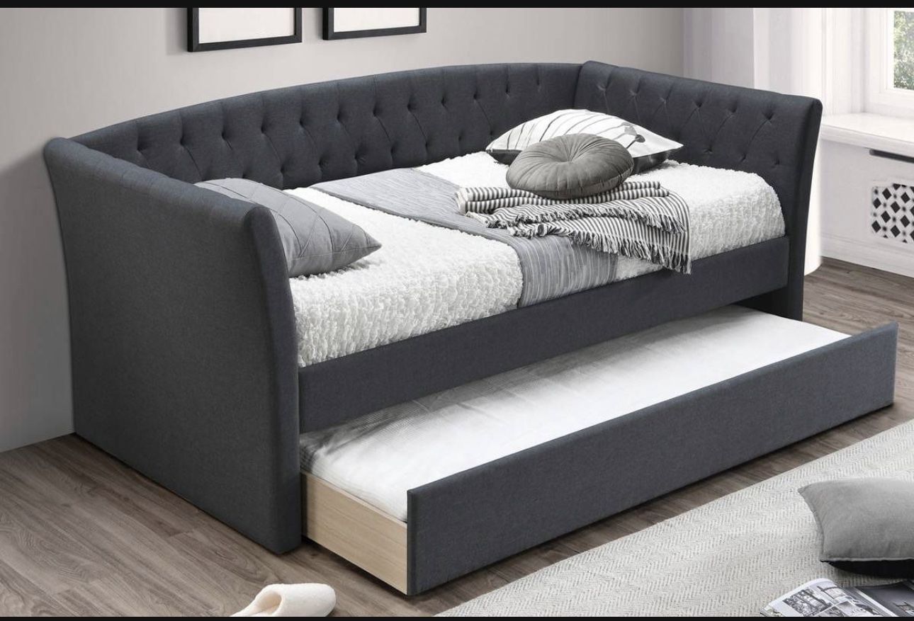 Brand New In Box Day Bed W/Slats + Trundle And 2 Mattresses. Pick Up In Long Beach