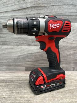 Milwaukee 2606-20 M18 1/2" Drill/Driver w/ CP1.5 Battery – A1D025405