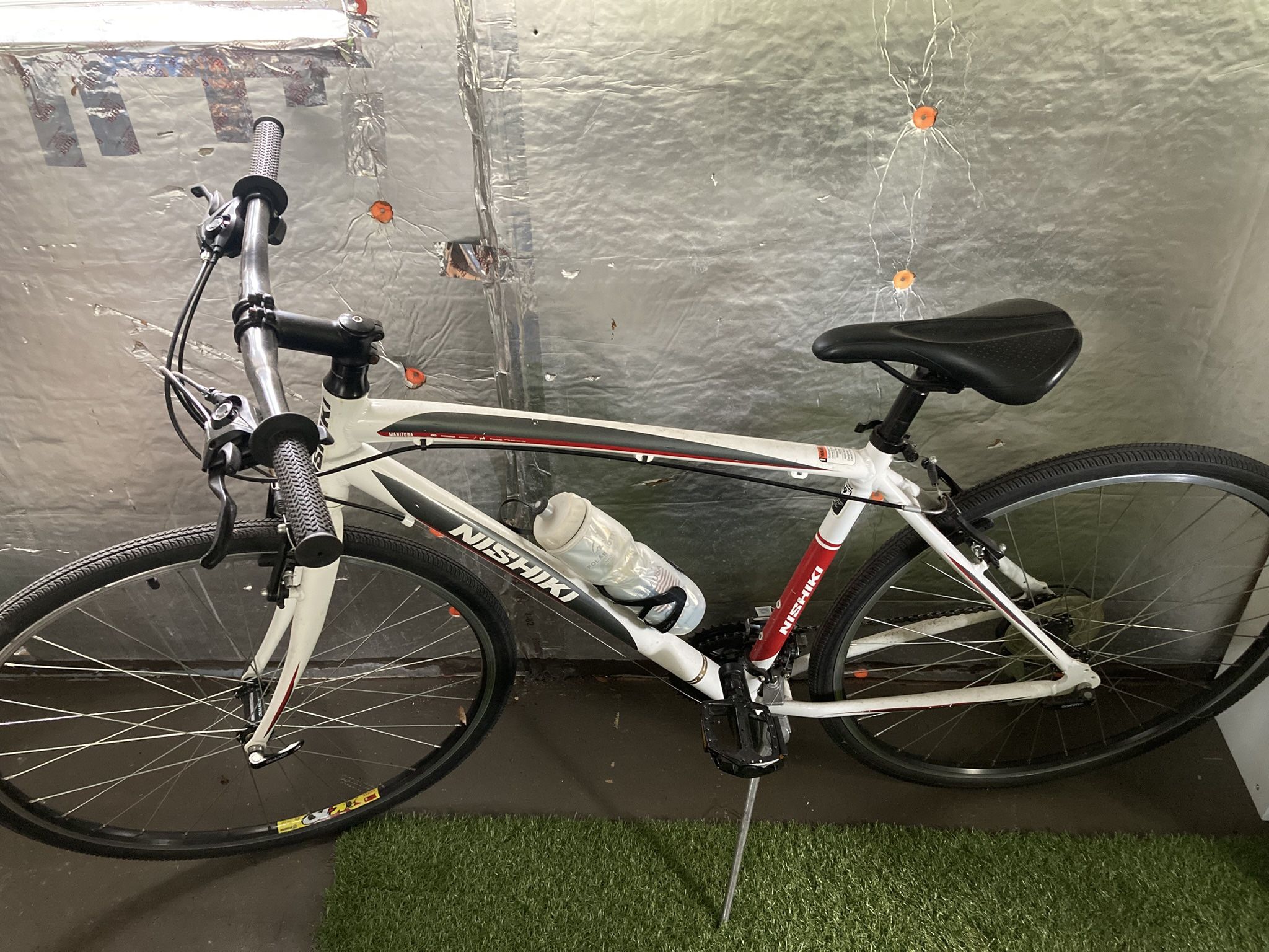 Nishiki Hybrid Mountain Road Bike