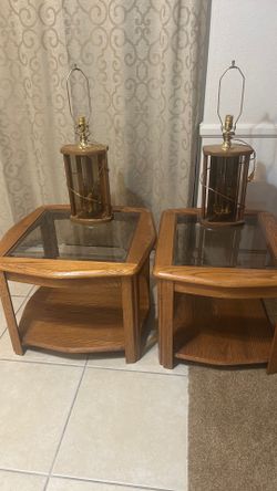 End tables and 2 lamps