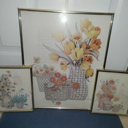 (3) Wall pictures! Excellent Shape! 