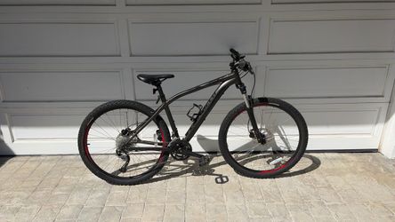 Specialized Pitch Comp 27.5 Mountain Bike