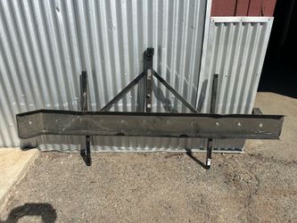 Motorcycle hitch rack