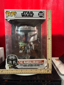 Funko Pop Star Wars The Mandalorian with The Child #380