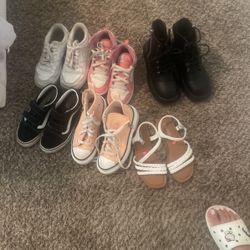 Size 13.5 And 1 Shoes (several Shoes For One Price)