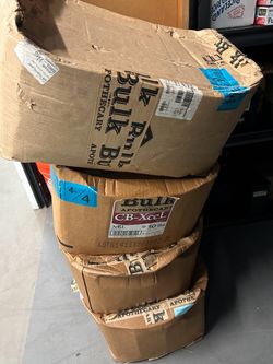 Candle wax 200 lbs 4 sealed cases including 50lbs yellow beez wax