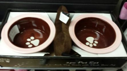 New two-piece pitbull and fleece squeaky bone brand new in box