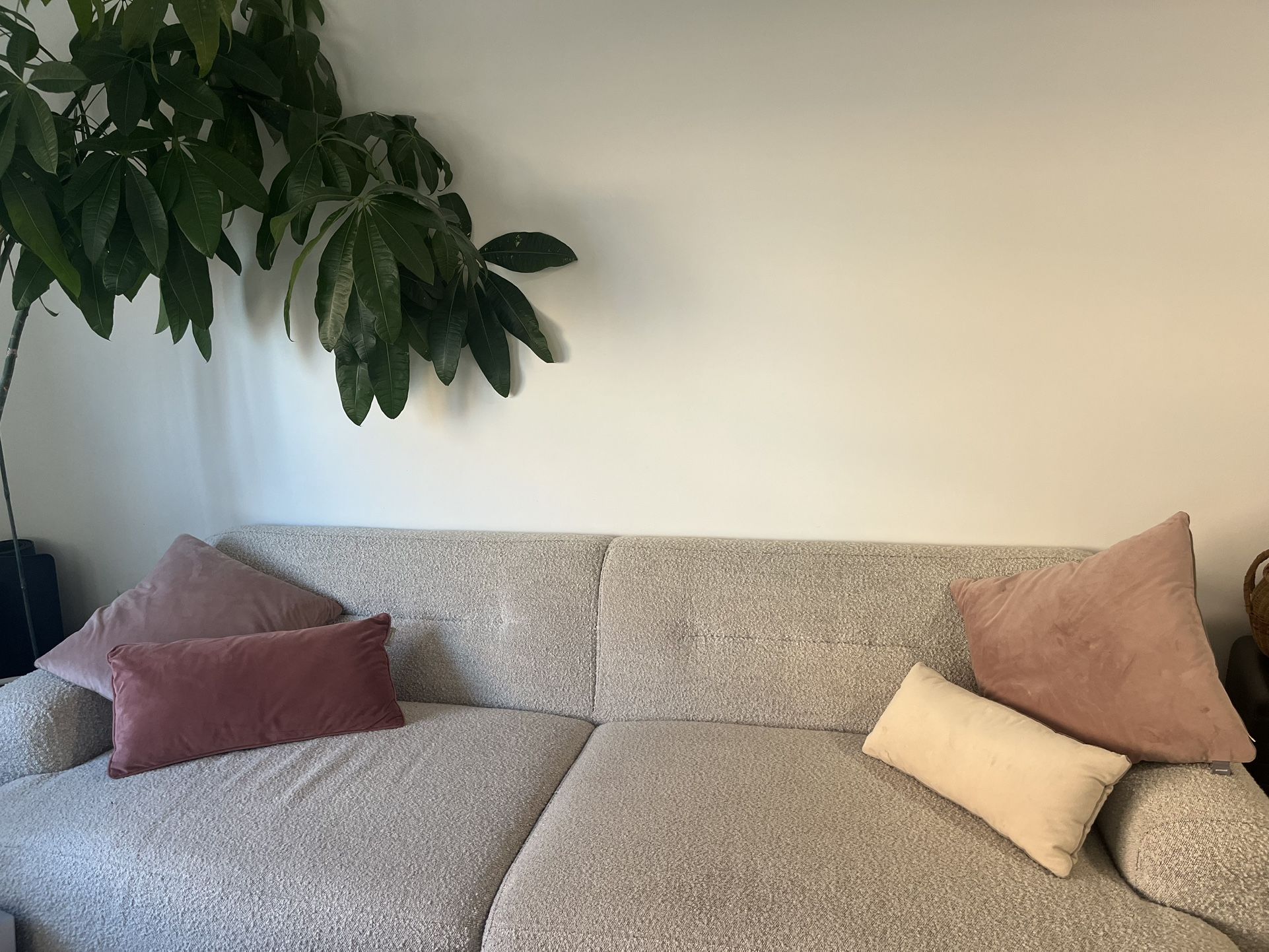 4 Pillows