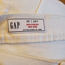 Women's Plus Size White GAP Girlfriend Mid-Rise Jeans (Size 20R)