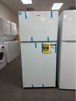 Refrigerator top freezer