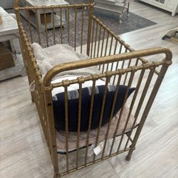 Million Dollar Baby Crib 