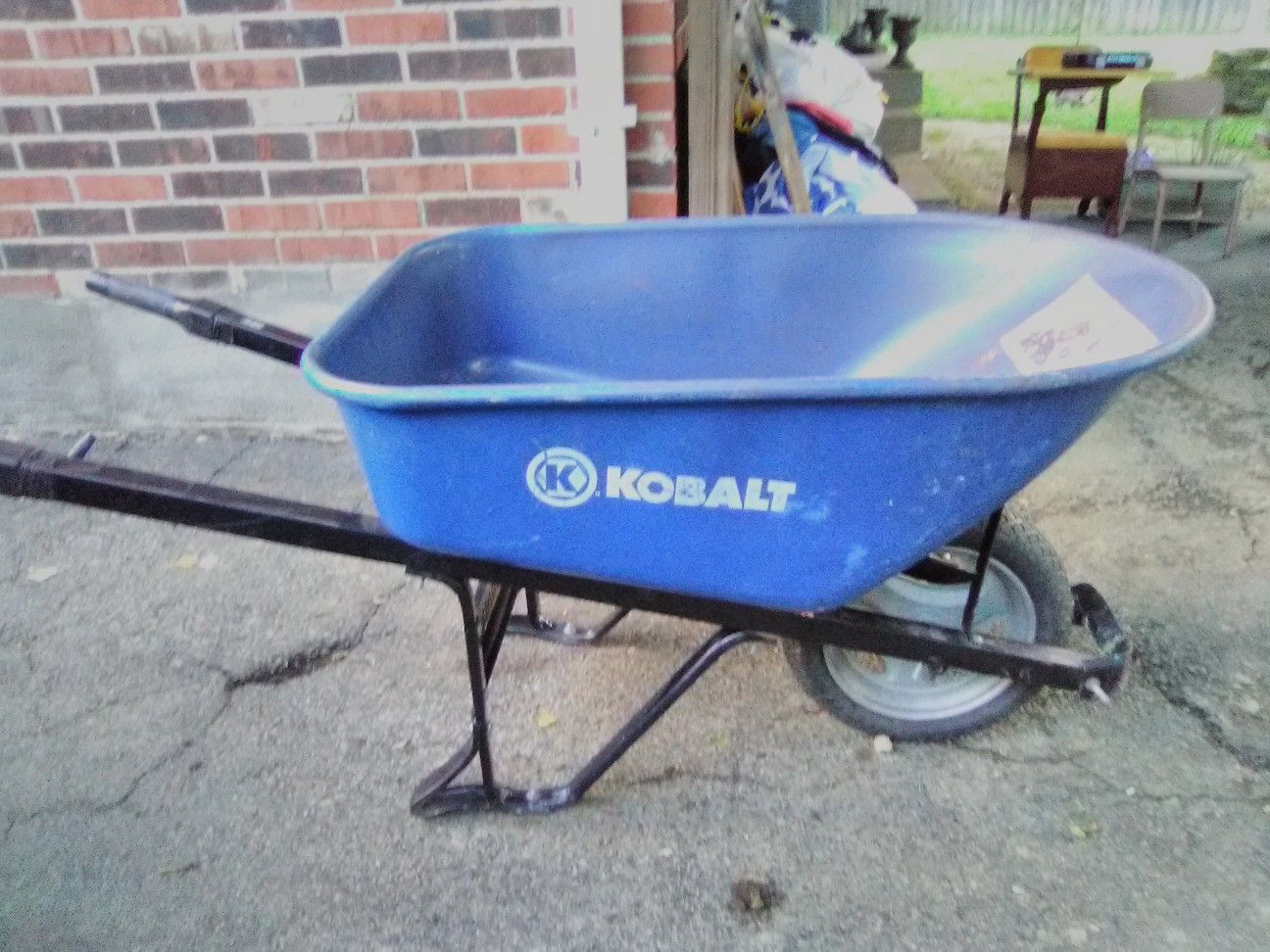 Kobalt wheelbarrow