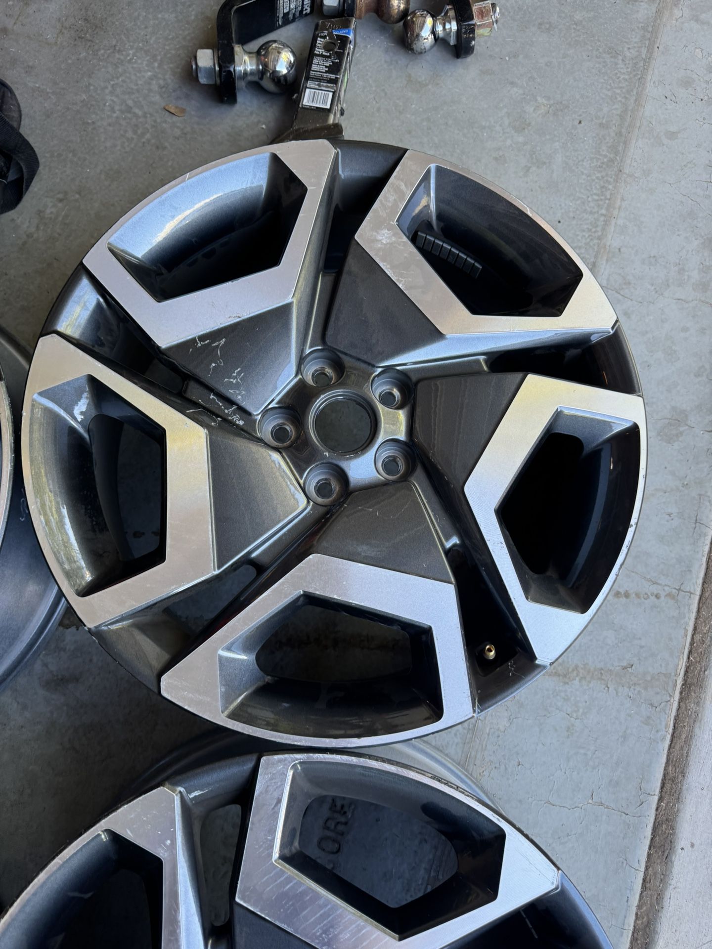 20 inch Hyundai rims for Sale in Phoenix, AZ - OfferUp