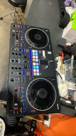 Pioneer DJ DJ rev5 $800.00
