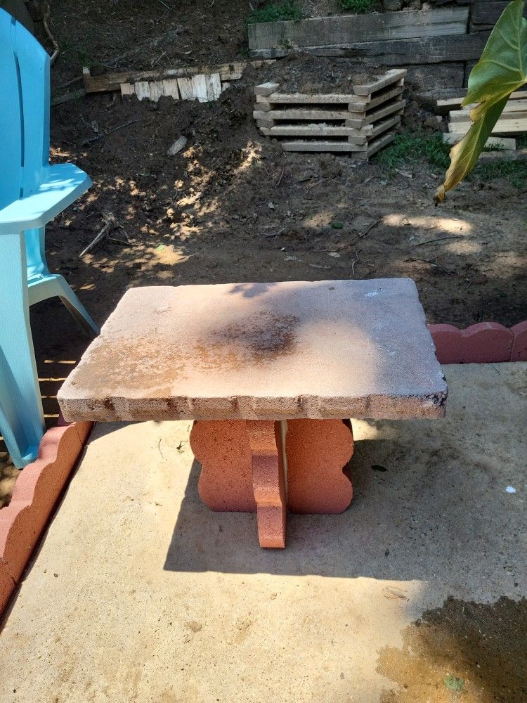 Patio/lawn Table