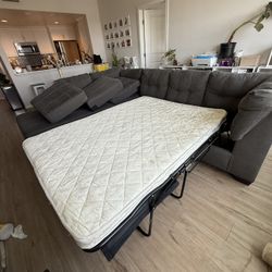 Sleeper Sectional W/ Chase And Queen Size Pull Out Mattress