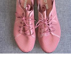 Women’s Reeboks