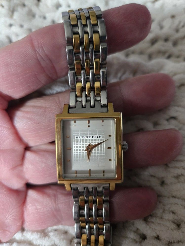 Burberry  Classic Wrist Watch