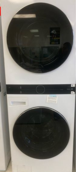 LG WashTower Single-Unit Stacked Washer & Dryer – White (Excellent Condition)