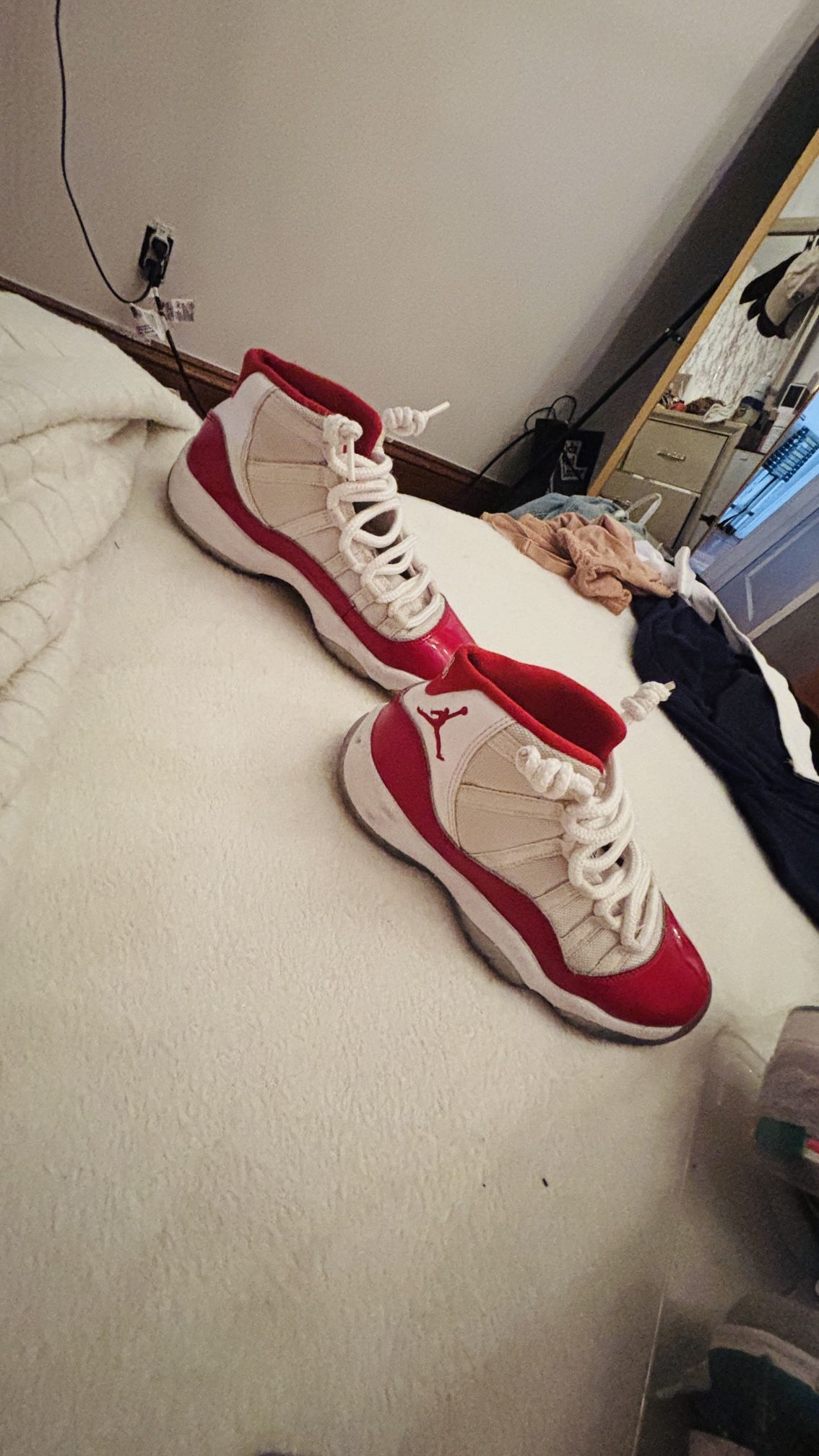 Jordan 11 Cherrys