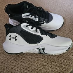 Under Armour Outworks