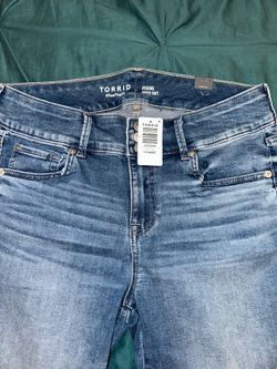 Torrid 12 short jegging high rise jeans