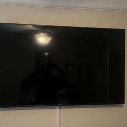 65 Inch Hicense Roku Tv And 58 Inch.