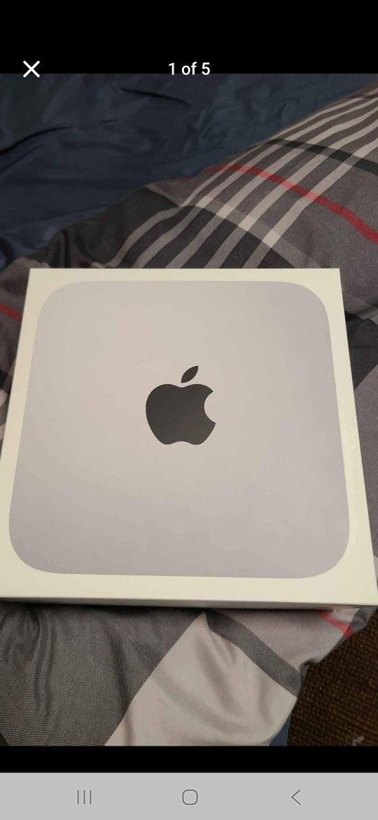 Brand New Mac Mini Pro, 32'monitor And Keyboard/mouse Combo