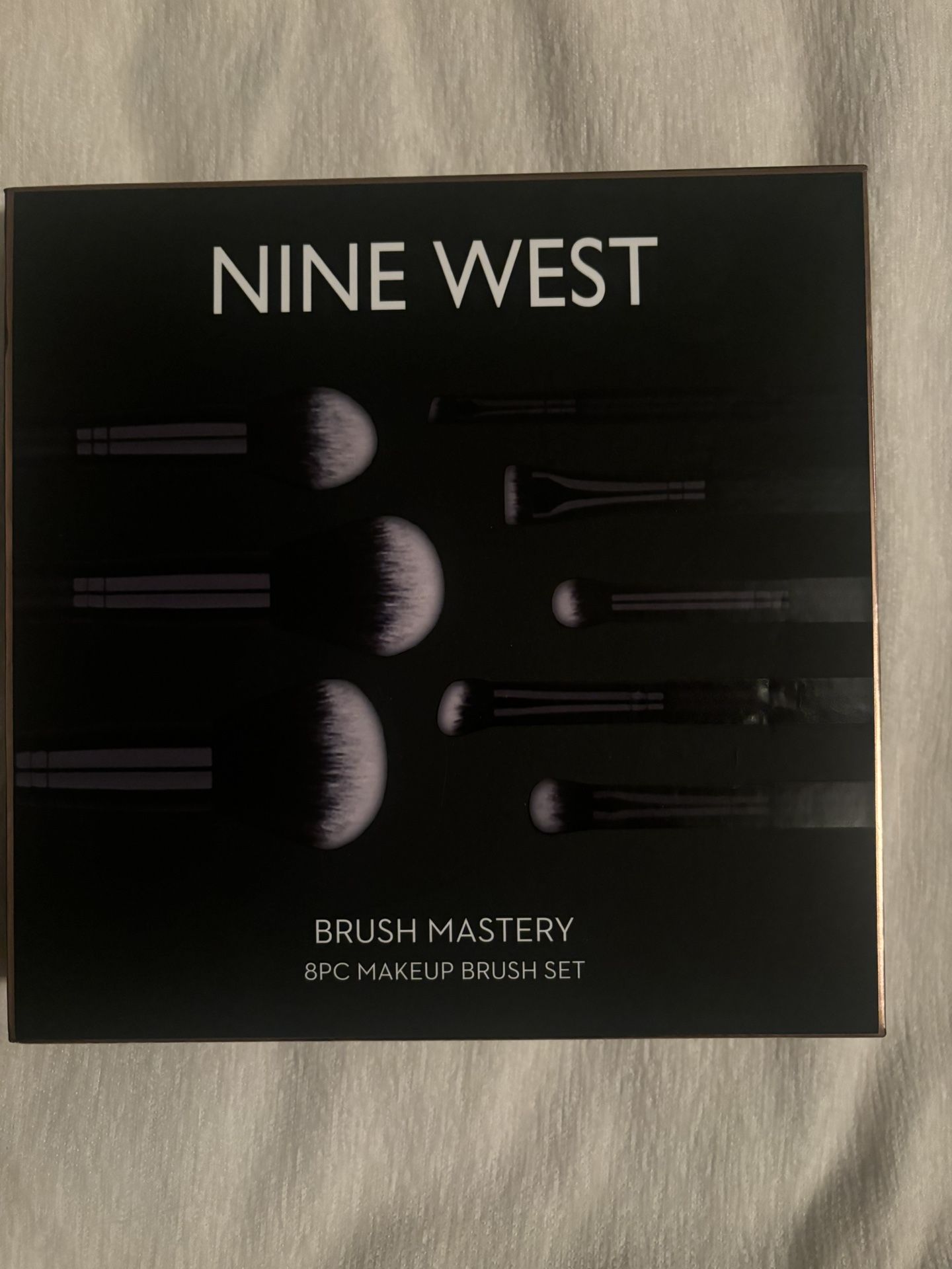 Nine West makeup brush Set