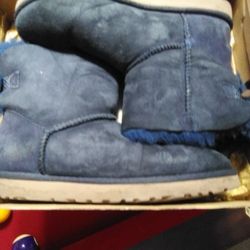 UGG Sz. 9 Blue Mini Bailey 