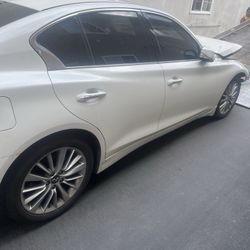 Q50 Doors
