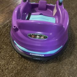 Dollhouse 6V Bumper Car( Charger Not Included)
