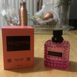 Valentino Donna Perfume 