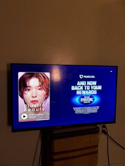 32 inch Flat Screen LED TV Wall Mounted
