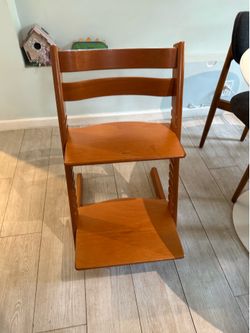 Stokke Tripp Trapp High Chair – (Discontinued Cherry/Warm Beech Finish)