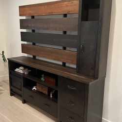 Media Center / TV stand 