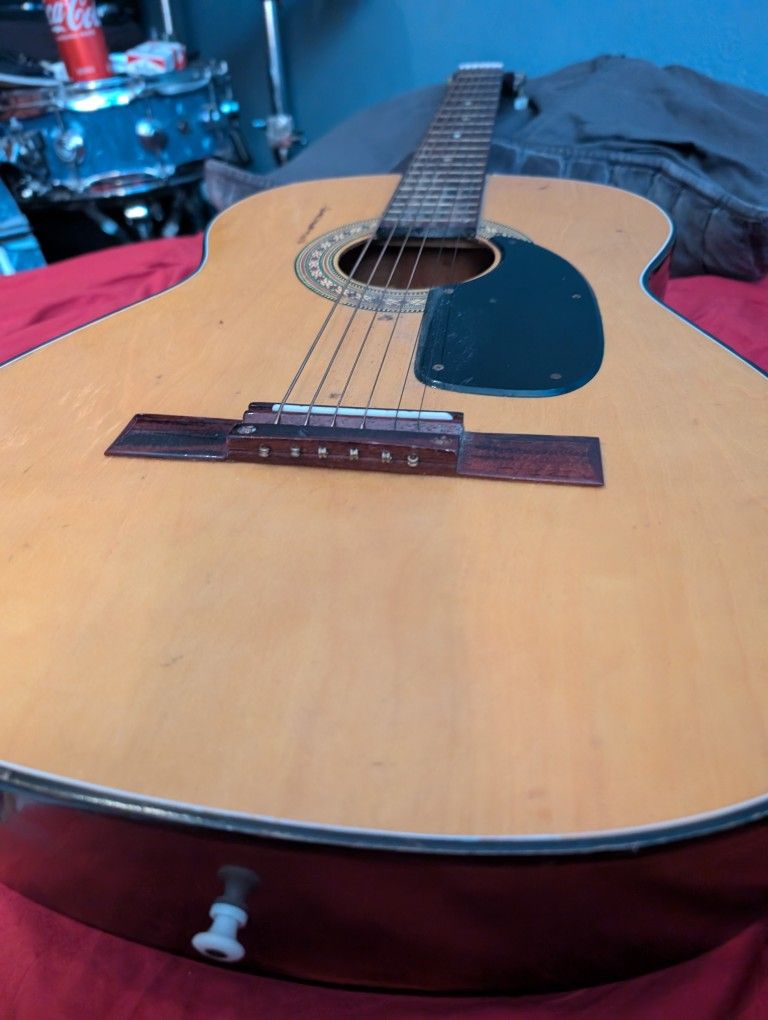 Acoustic Guitar
