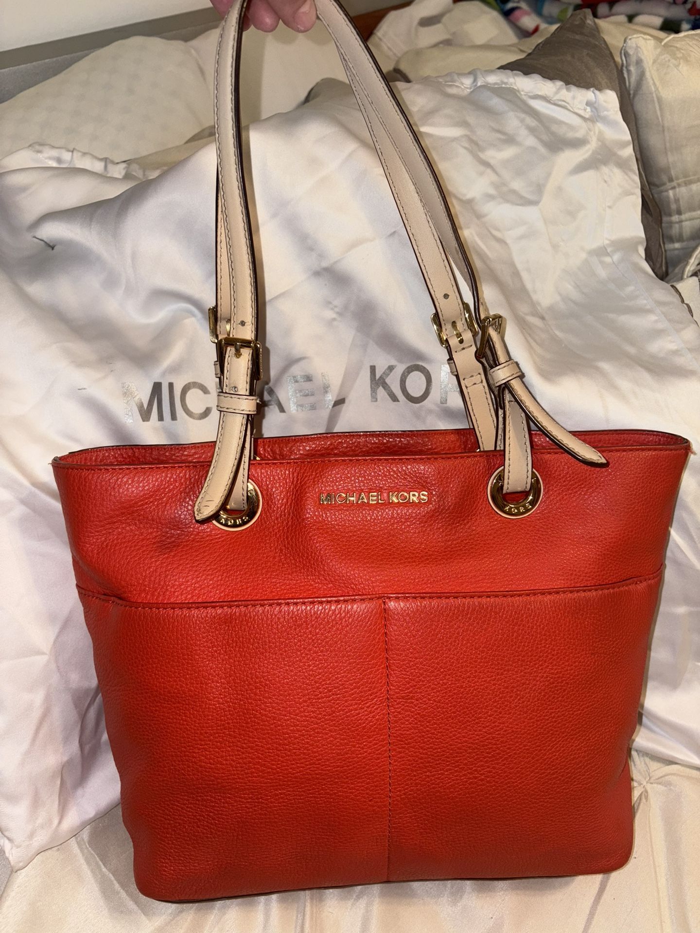 Michael Kors Medium Bedford Tote Pebbled Leather Orange Top Zip, Front & back Pockets