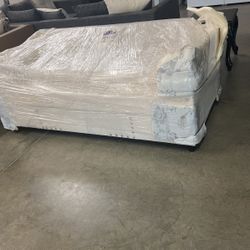 Queen size white sleeper 999