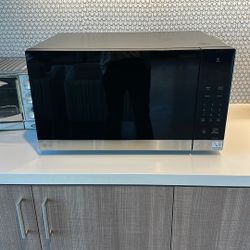LG Microwave