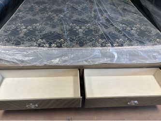 King bed with mattress