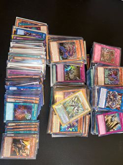 Yu-Gi-Oh cards 800 holo foil cards