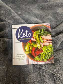 Keto Diet Cookbook – 100+ Low Carb Recipes
