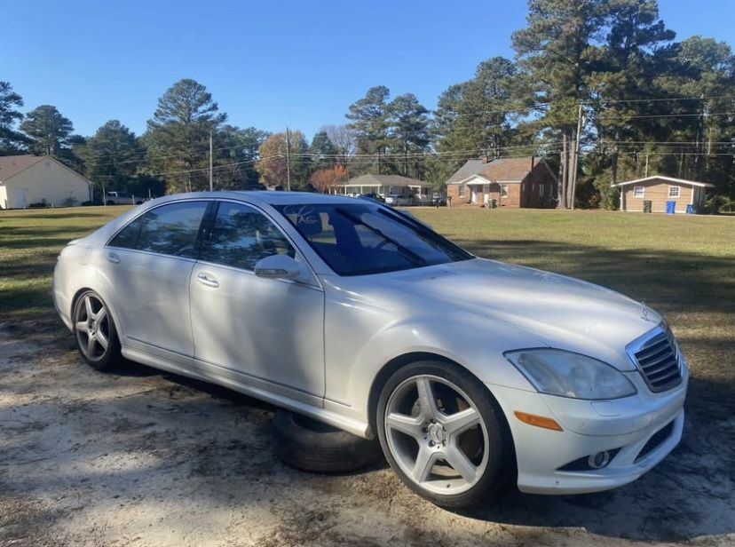 2009 Mercedes S550 - Parts