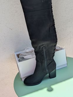 Women's over the knee suede boots