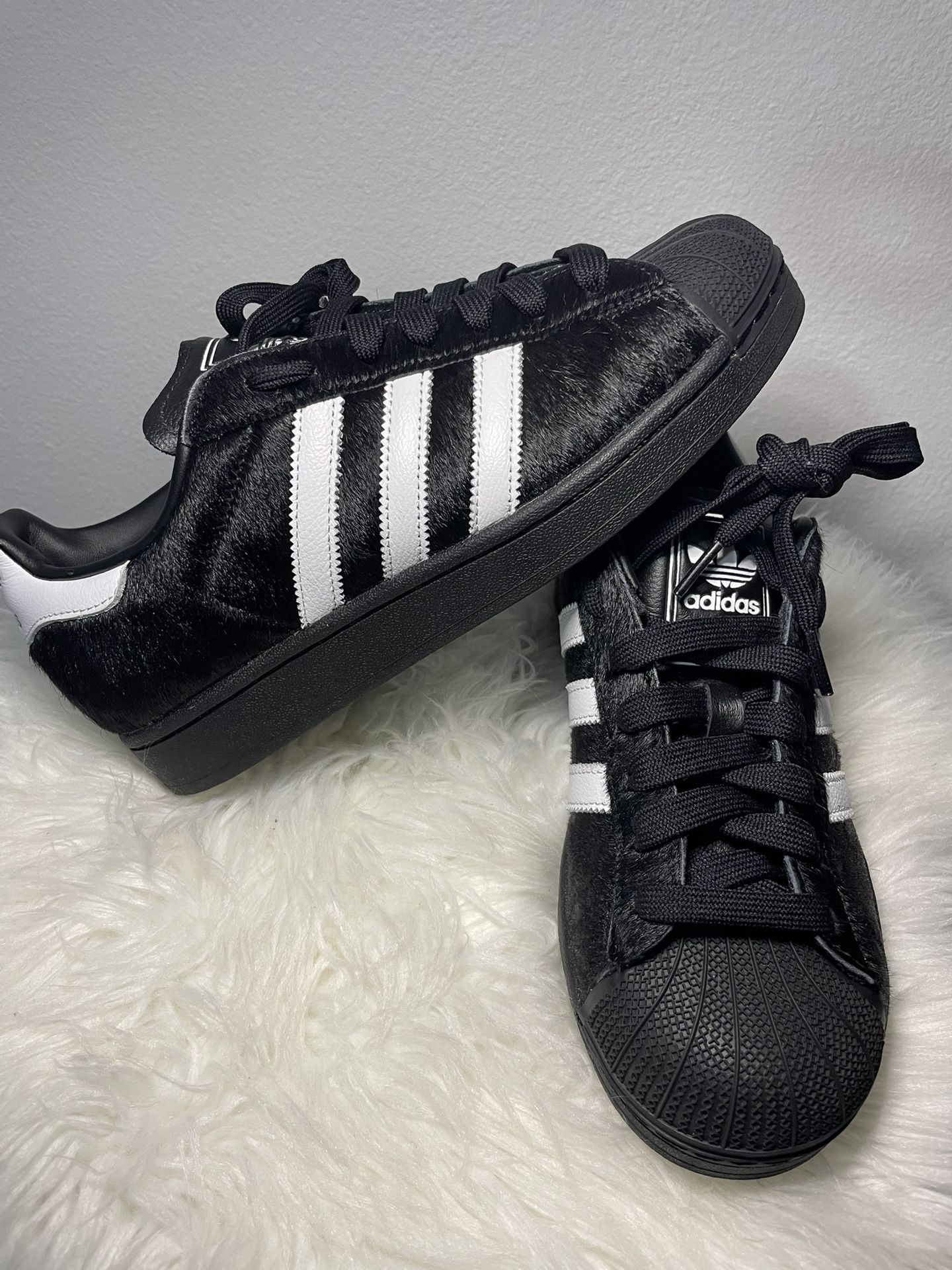 Adidas Superstar 2 Black Pony Hair”White Cloud Women’s (JH9475) Size 8 Worn Once